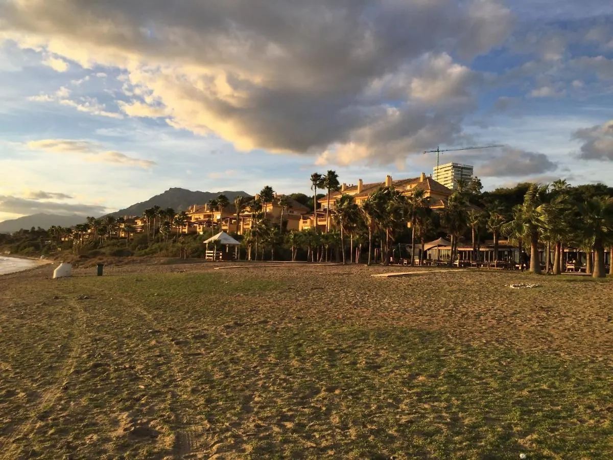 Superb Front Line Location With Heated Pool Apartment Marbella