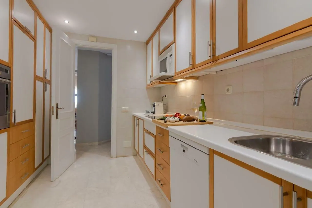 Superb Front Line Location With Heated Pool Apartment Marbella Spain
