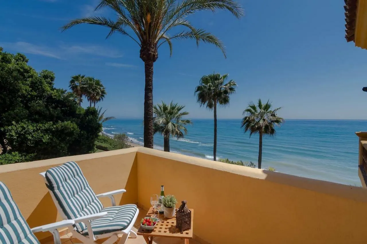 Superb Front Line Location With Heated Pool Apartment Marbella 0*,