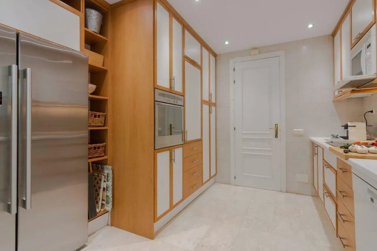 Ferienwohnung Superb Front Line Location With Heated Pool Marbella Apartment