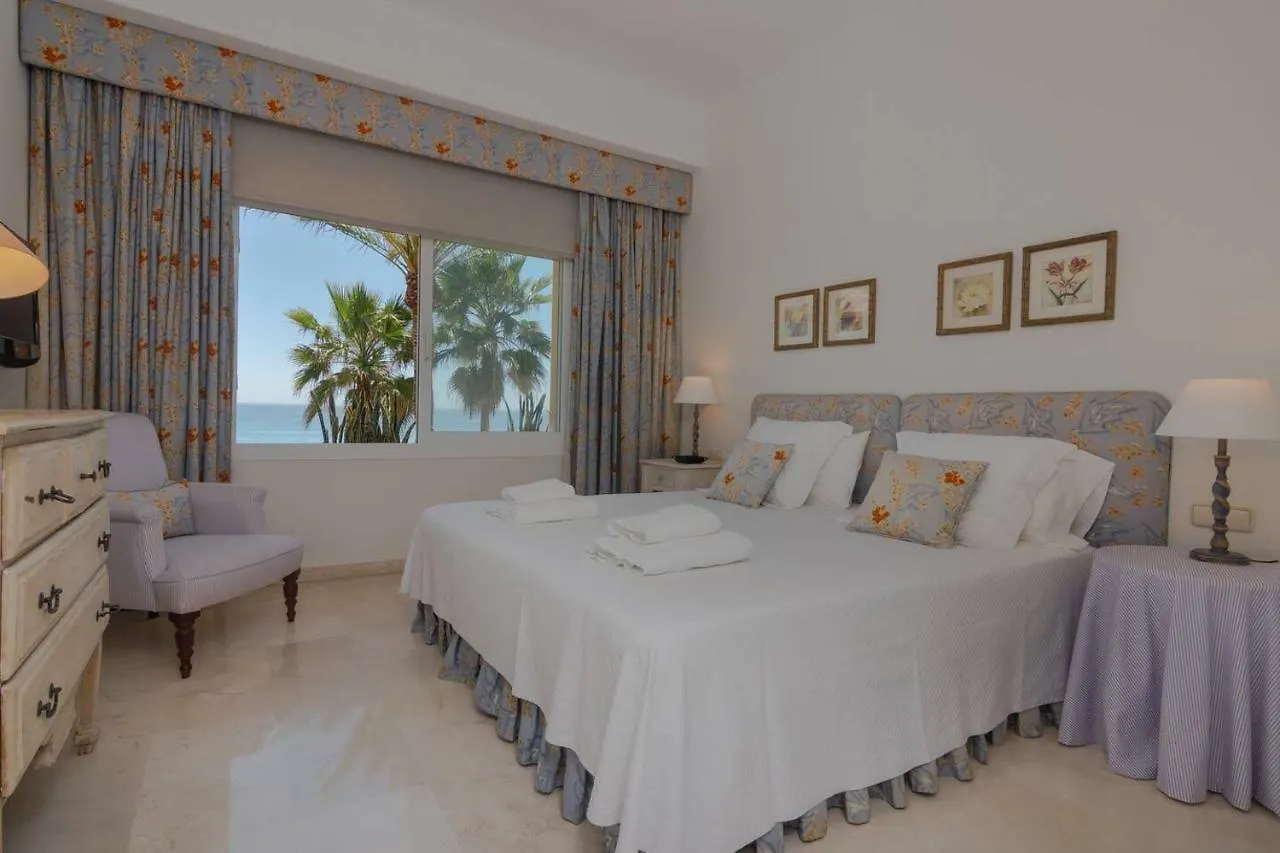Ferienwohnung Superb Front Line Location With Heated Pool Marbella 0*,